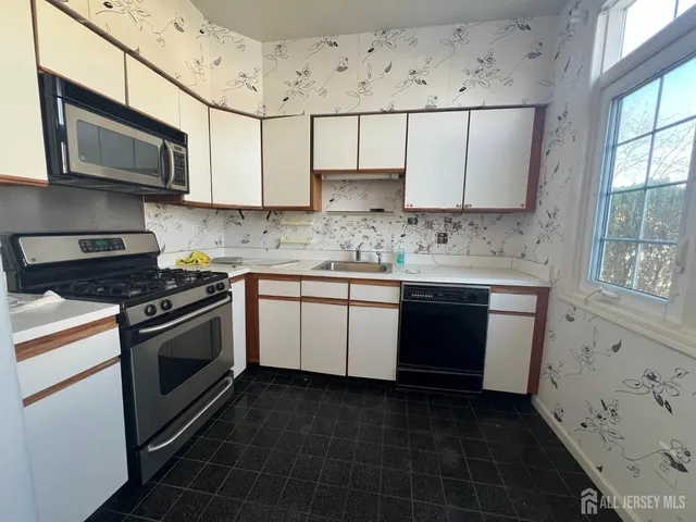 $315,000 | 3 Winthrop Road, Monroe Township, NJ 08831