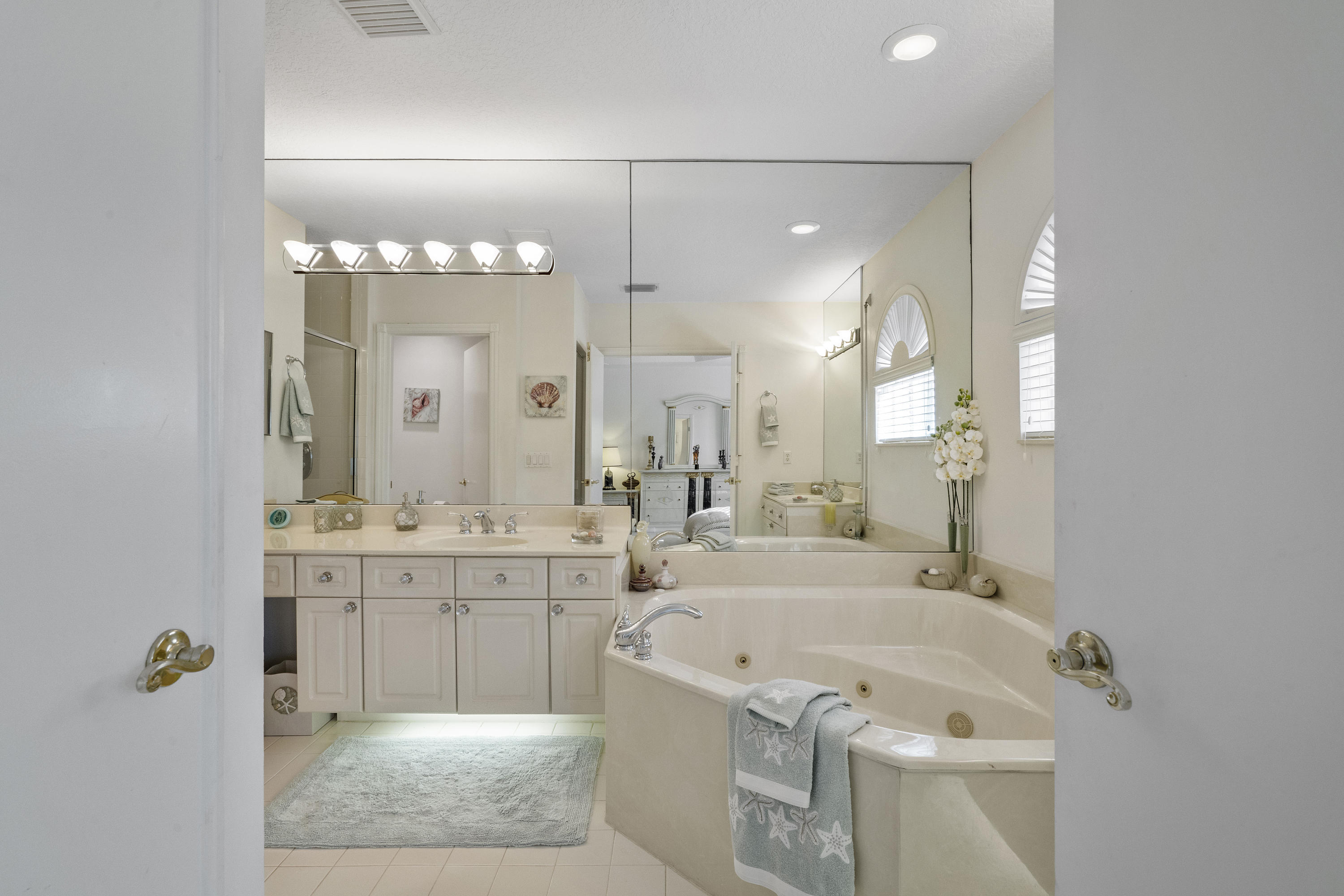 18717 Sea Turtle Lane Boca Raton, FL 33498 - Photo 38 of 43 18717 Sea Turtle Ln_40