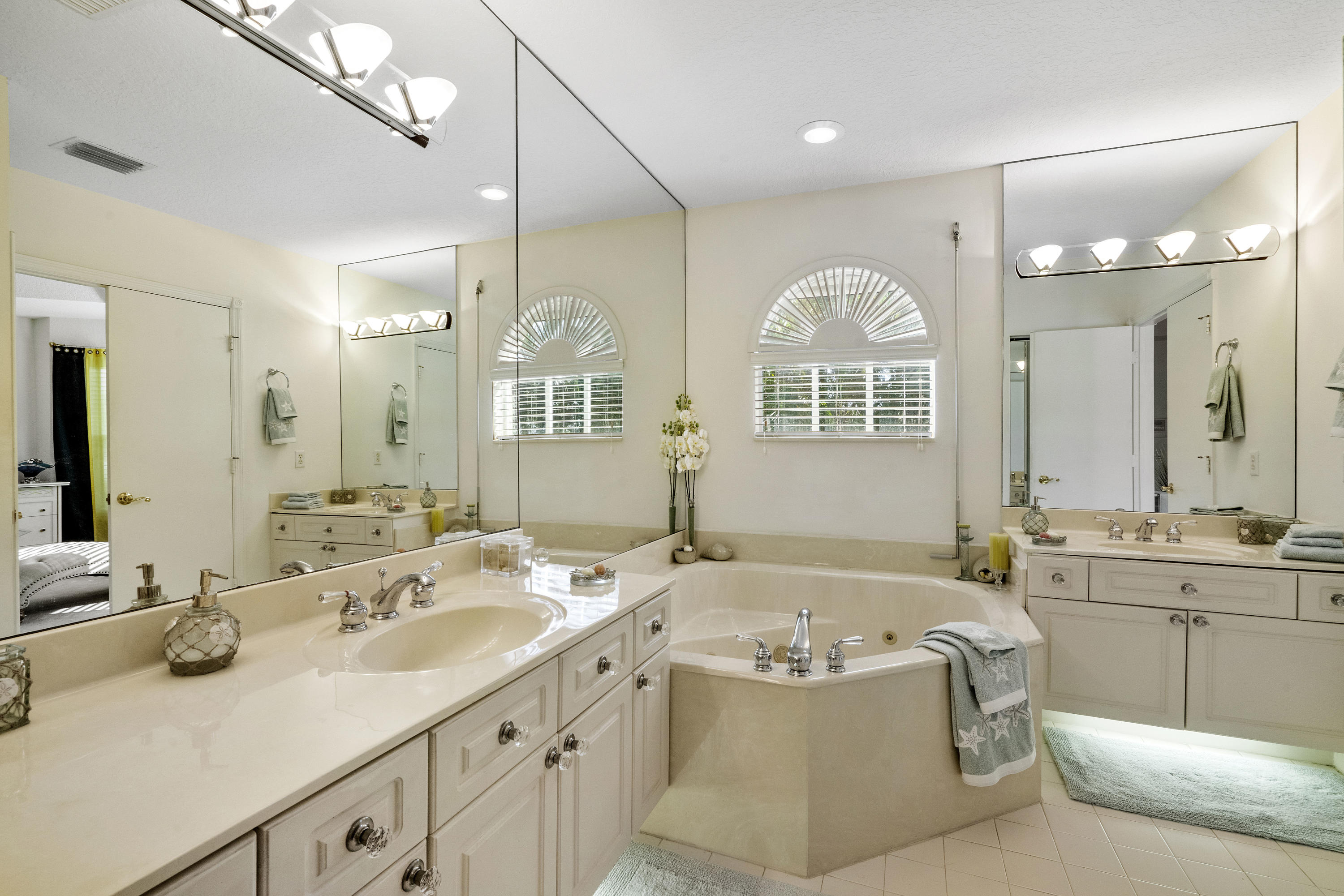 18717 Sea Turtle Lane Boca Raton, FL 33498 - Photo 39 of 43 18717 Sea Turtle Ln_41