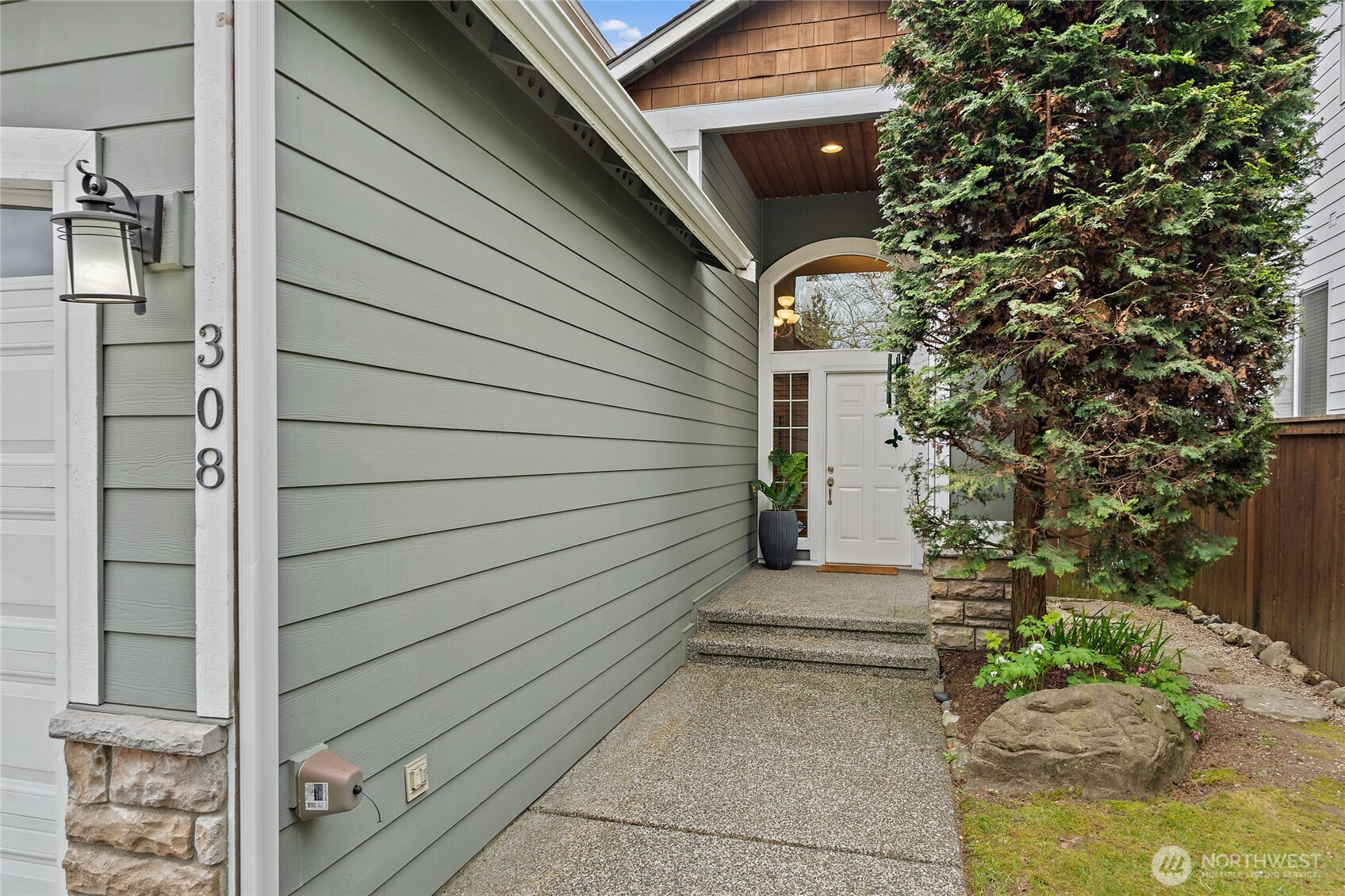 308 170th Place Southeast Bothell, WA 98012 - Photo 2 of 28