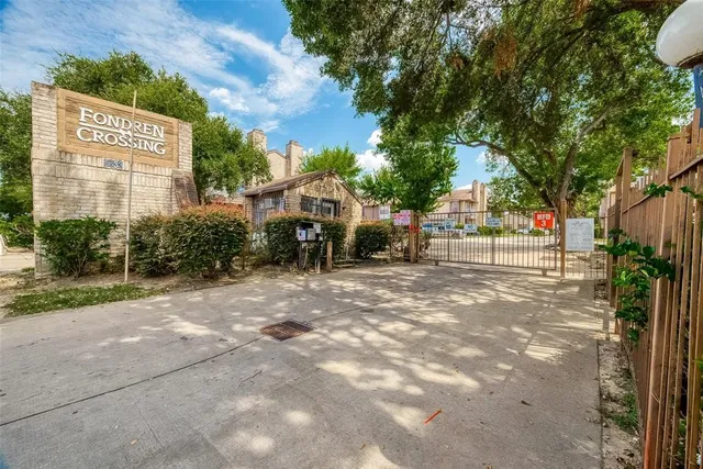 $84,000 | 6633 West Airport Boulevard, Unit 305, Houston, TX 77035