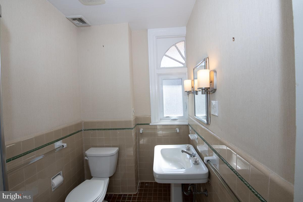 33 St Pauls Road Ardmore, PA 19003 - Photo 22 of 39 Ceramic Tile Hall Bathroom 2nd floor with shower