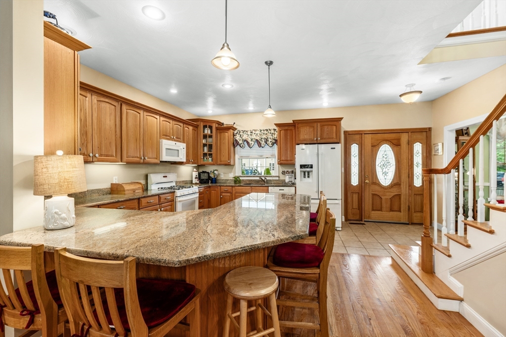 6 Riggs Point Road Gloucester, MA 01930 - Photo 5 of 39 Gallery Image 5