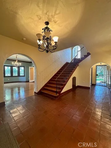 a view of livingroom with furniture