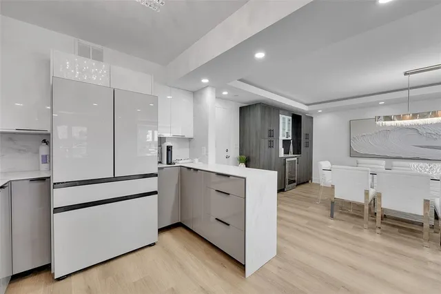 $675,000 | 405 North Ocean Boulevard, Unit 306, Pompano Beach, FL 33062