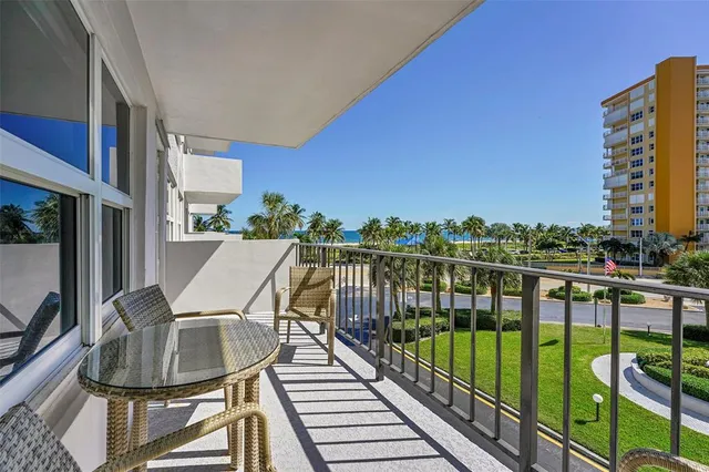$675,000 | 405 North Ocean Boulevard, Unit 306, Pompano Beach, FL 33062