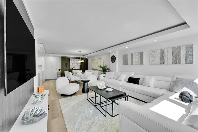 $675,000 | 405 North Ocean Boulevard, Unit 306, Pompano Beach, FL 33062