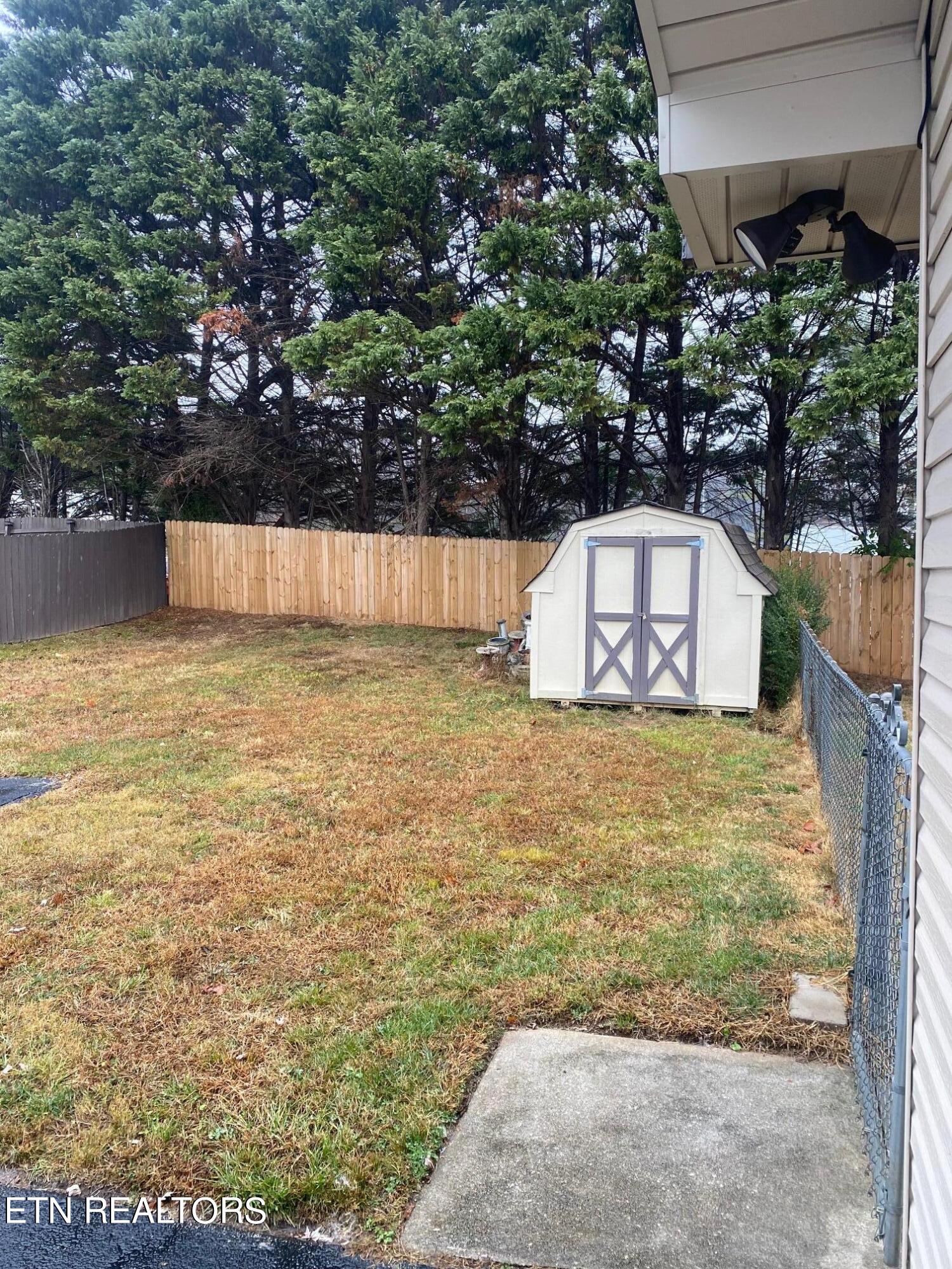 7600 Cedarcrest Road Knoxville, TN 37938 - Photo 17 of 30 storage building