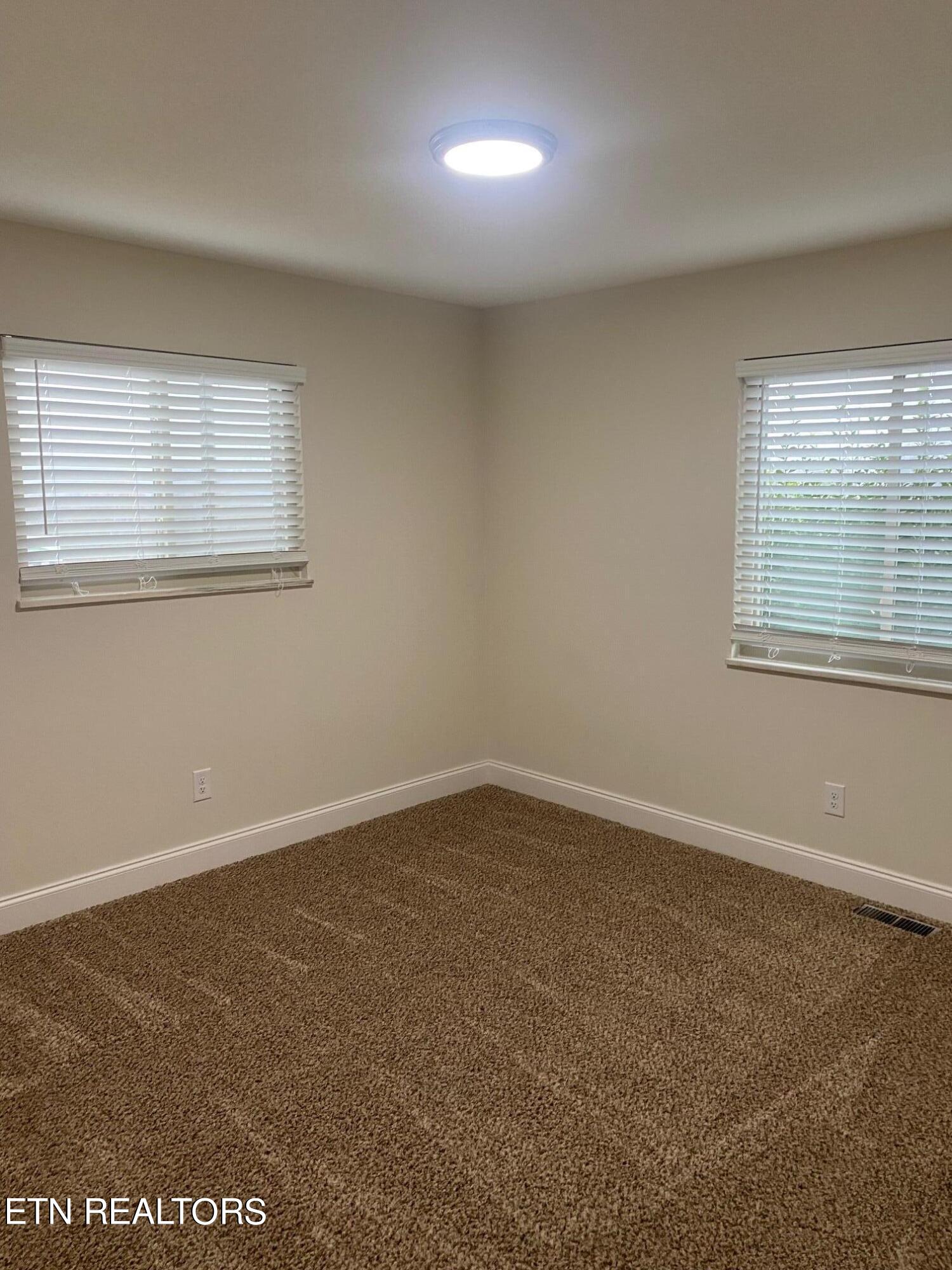 7600 Cedarcrest Road Knoxville, TN 37938 - Photo 24 of 30 3rd bedroom