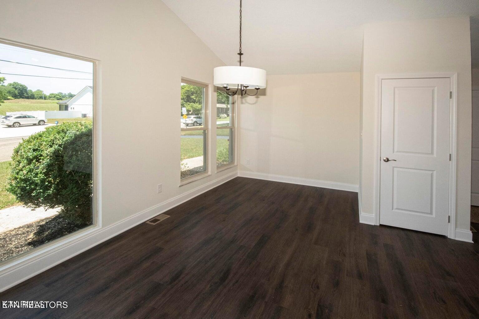 7600 Cedarcrest Road Knoxville, TN 37938 - Photo 6 of 30 dinning area