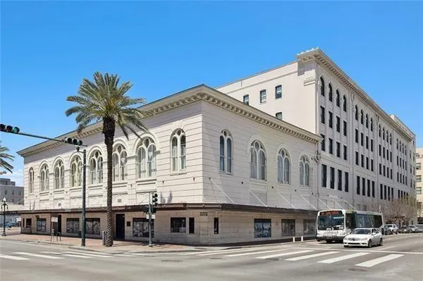 $2,000 | 1201 Canal Street, Unit 413, New Orleans, LA 70112