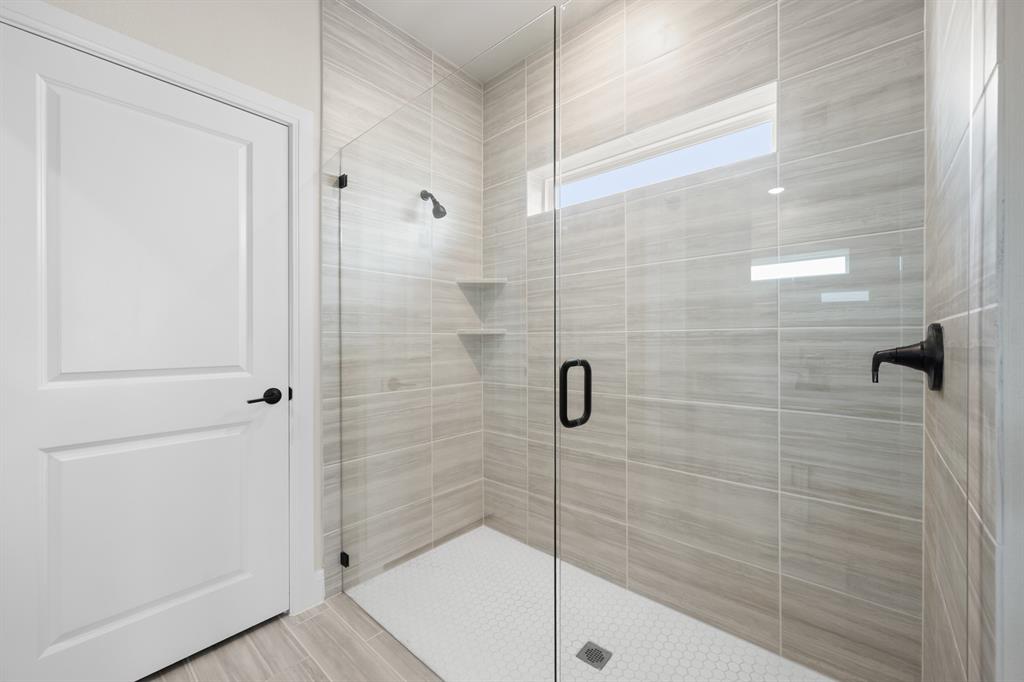 1124 Abigail Way Midlothian, TX 76065 - Photo 9 of 28 1124 Abigail- Primary Suite-4