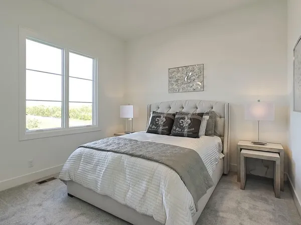 $1,675,000 | 5831 Lentz Drive, Parkville, MO 64152