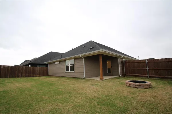 $2,400 | 941 Tesslynn Avenue, Godley, TX 76044