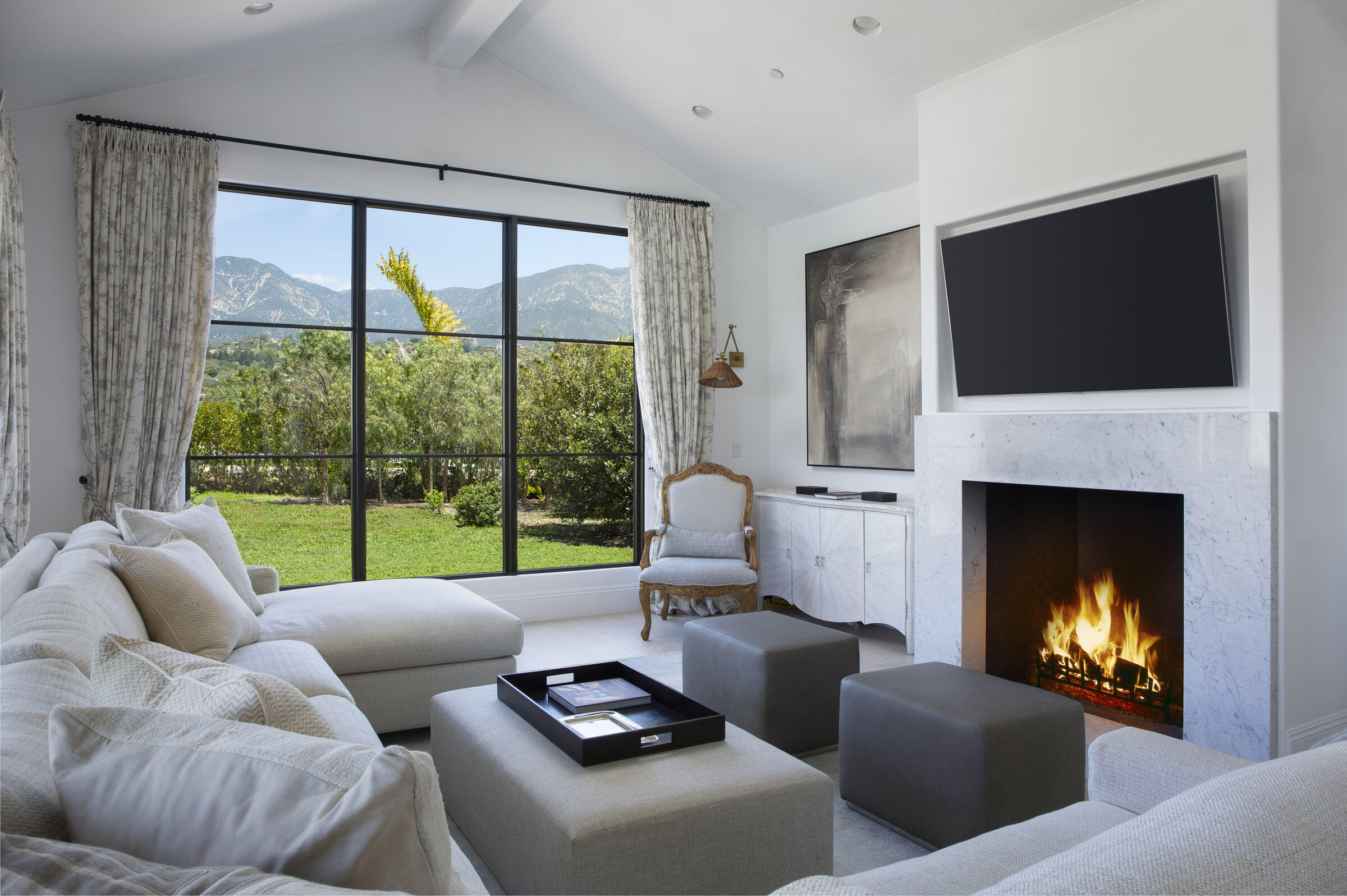 2720 Montecito Ranch Place Summerland, CA 93067 - Photo 12 of 37 Family room