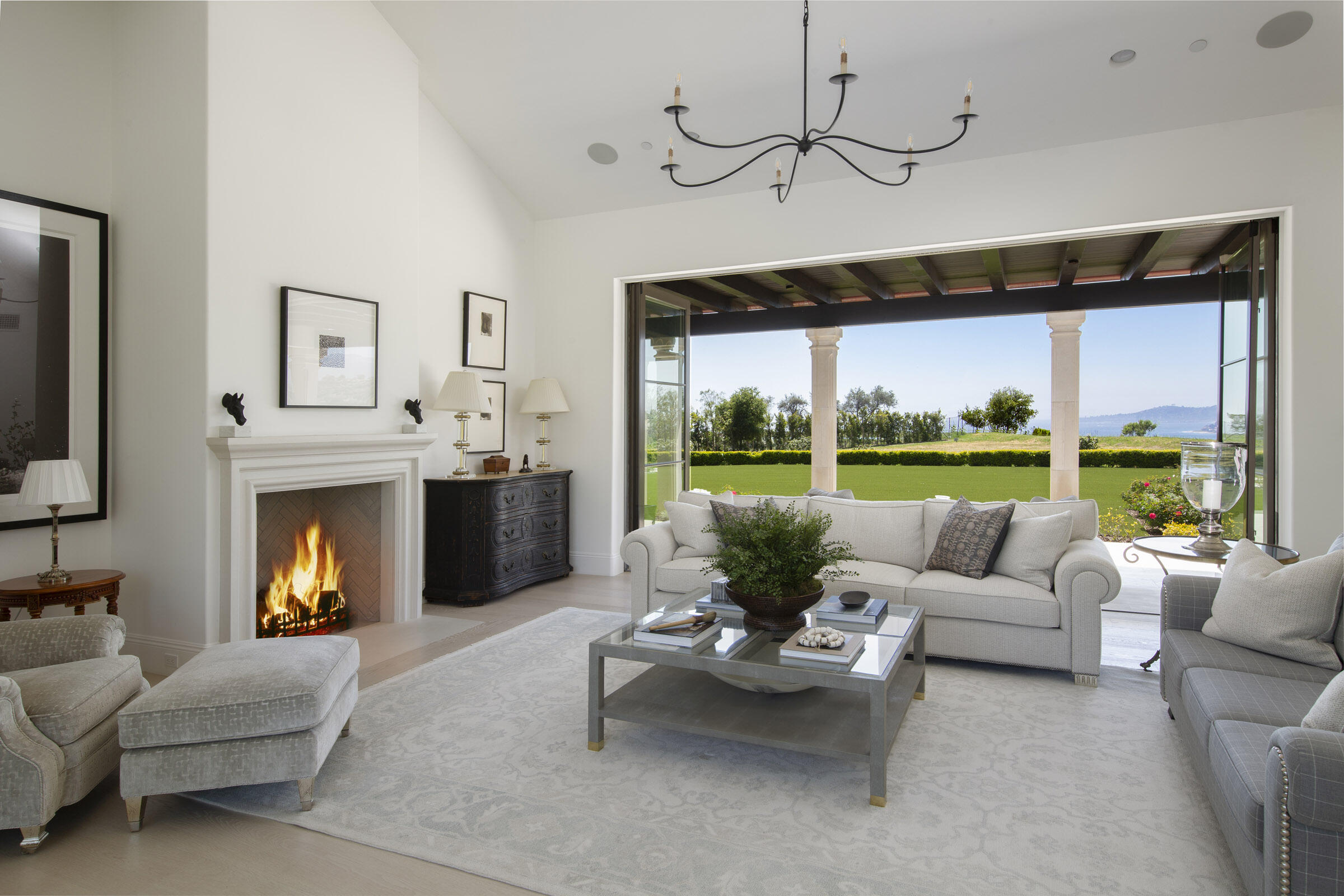 2720 Montecito Ranch Place Summerland, CA 93067 - Photo 15 of 37 Living room