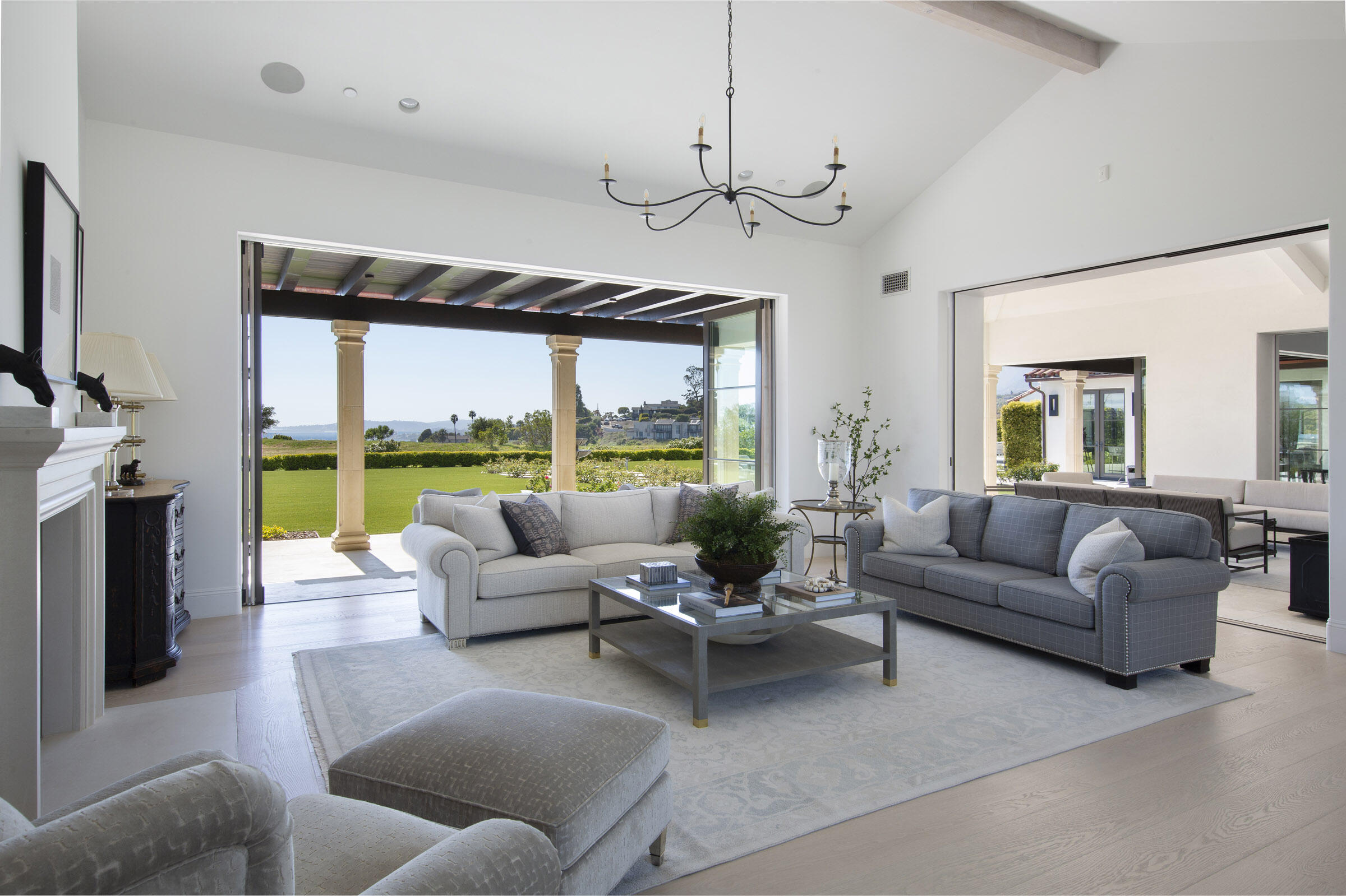 2720 Montecito Ranch Place Summerland, CA 93067 - Photo 16 of 37 Living room