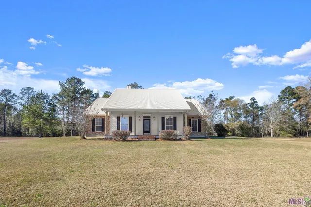 $329,900 | 25075 Peplow Road, Holden, LA 70744