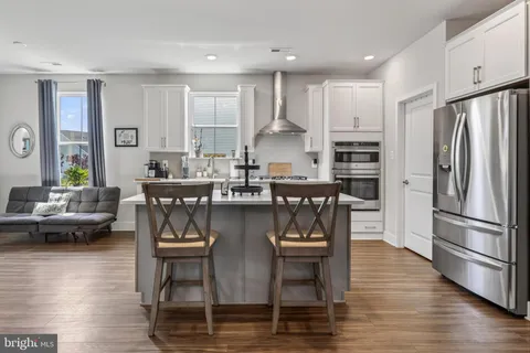 $495,000 | 672 Mayfield Fls Drive, Newark, DE 19702