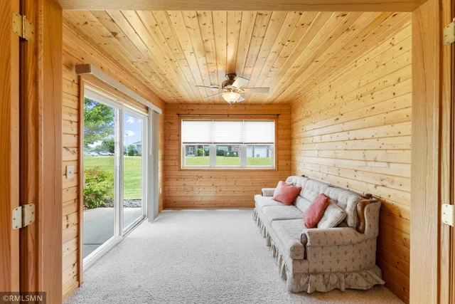 $279,900 | 1430 South Irving Avenue, Rush City, MN 55069