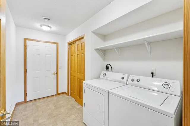 $279,900 | 1430 South Irving Avenue, Rush City, MN 55069