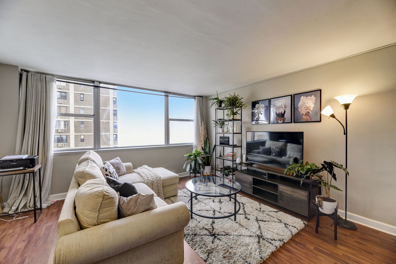 6301 North Sheridan Road, Unit 10N Chicago, IL 60660 - Photo 2 of 26 Gallery Image 2