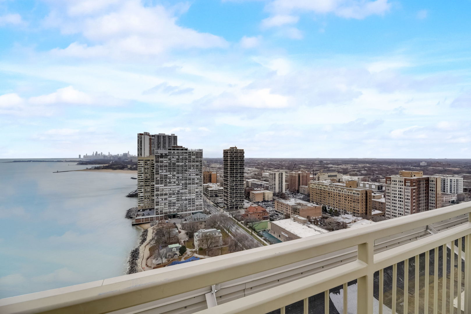 6301 North Sheridan Road, Unit 10N Chicago, IL 60660 - Photo 23 of 26 Gallery Image 23