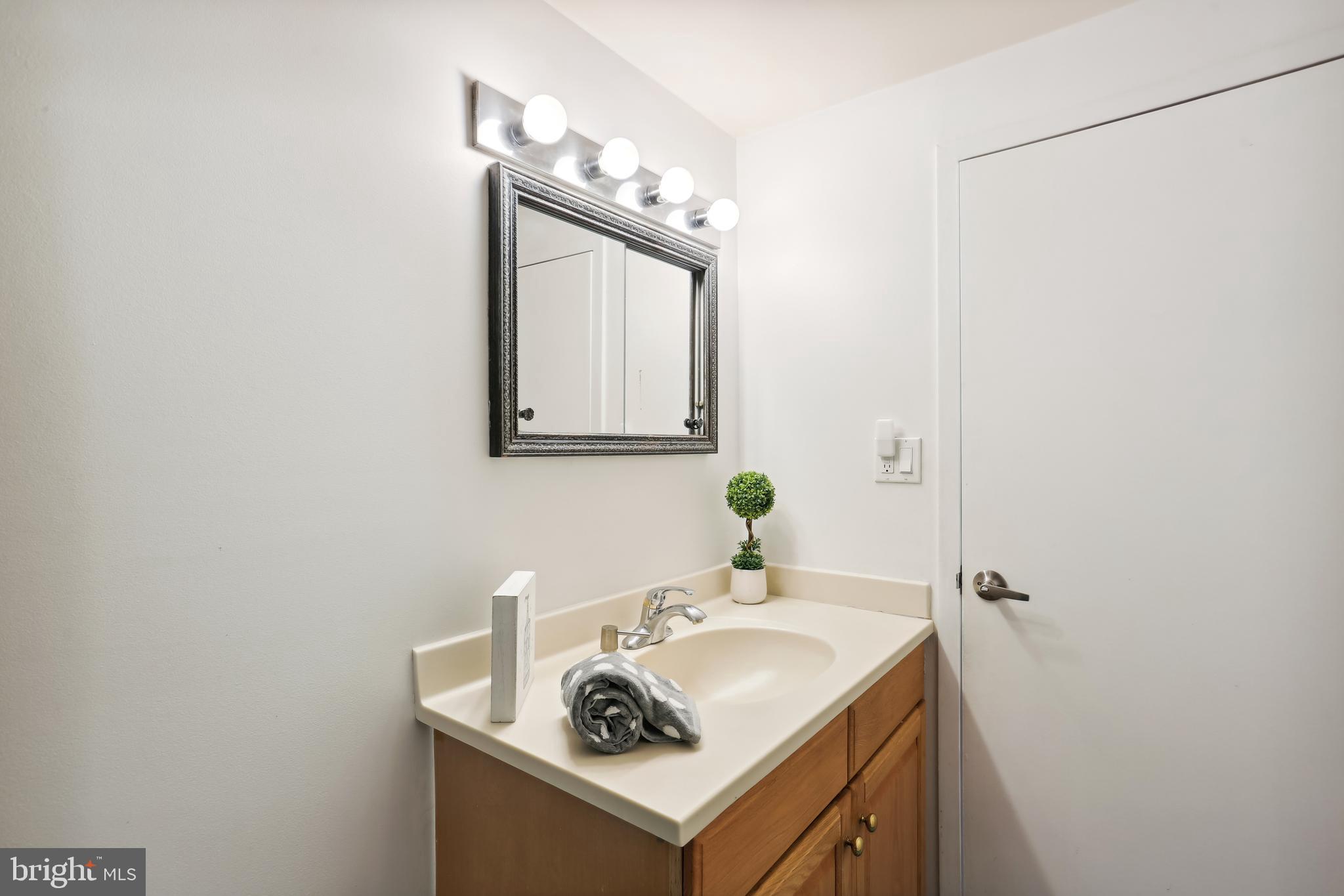 9701 Fields Road, Unit 1508 Gaithersburg, MD 20878 - Photo 29 of 50