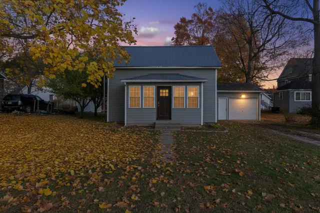 $189,000 | 311 East Pine Street, Edmore, MI 48829