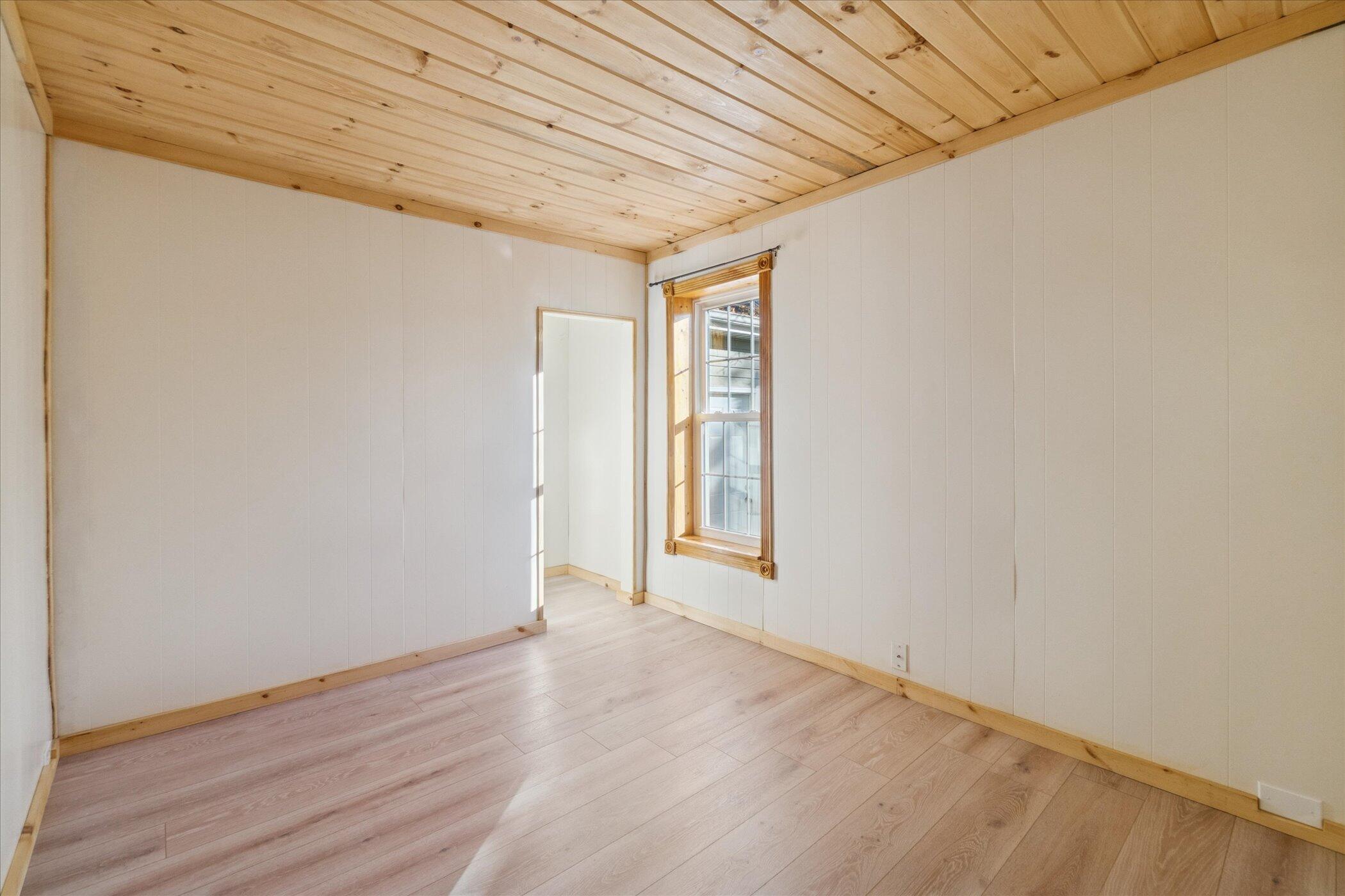 311 East Pine Street Edmore, MI 48829 - Photo 16 of 36 15-311-E-Pine-St-Windowstill