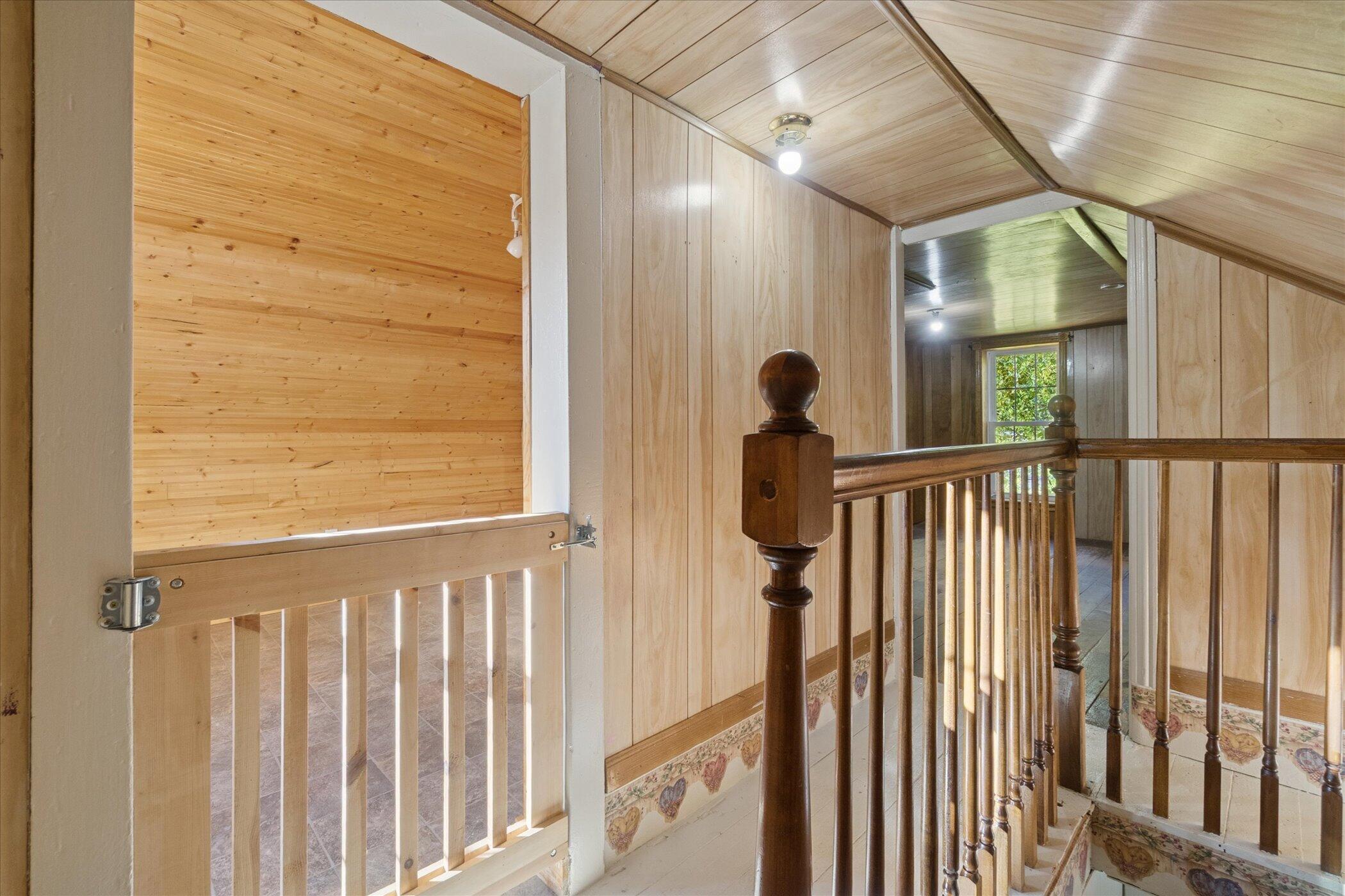 311 East Pine Street Edmore, MI 48829 - Photo 20 of 36 19-311-E-Pine-St-Windowstill