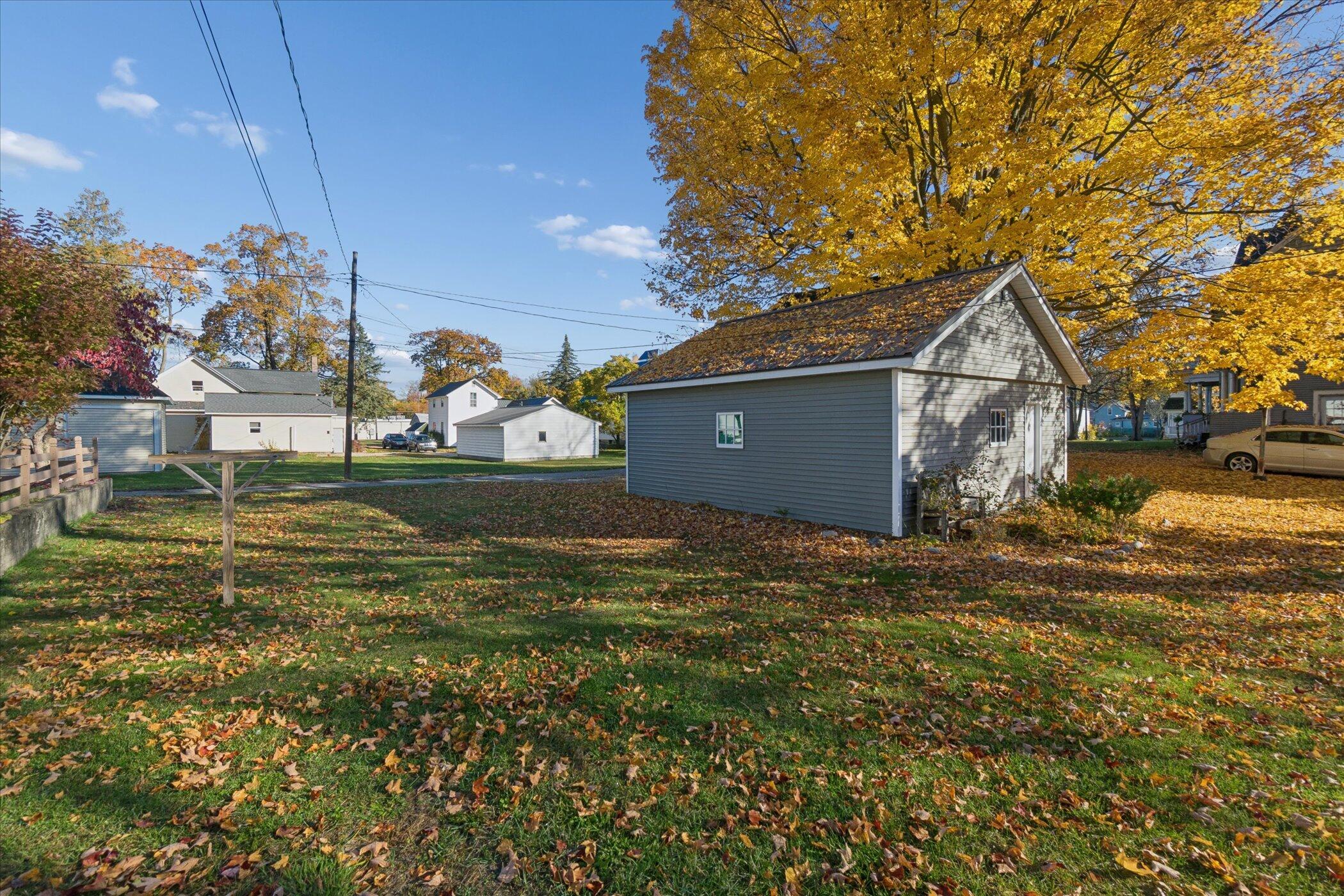 311 East Pine Street Edmore, MI 48829 - Photo 36 of 36 37-311-E-Pine-St-Windowstill