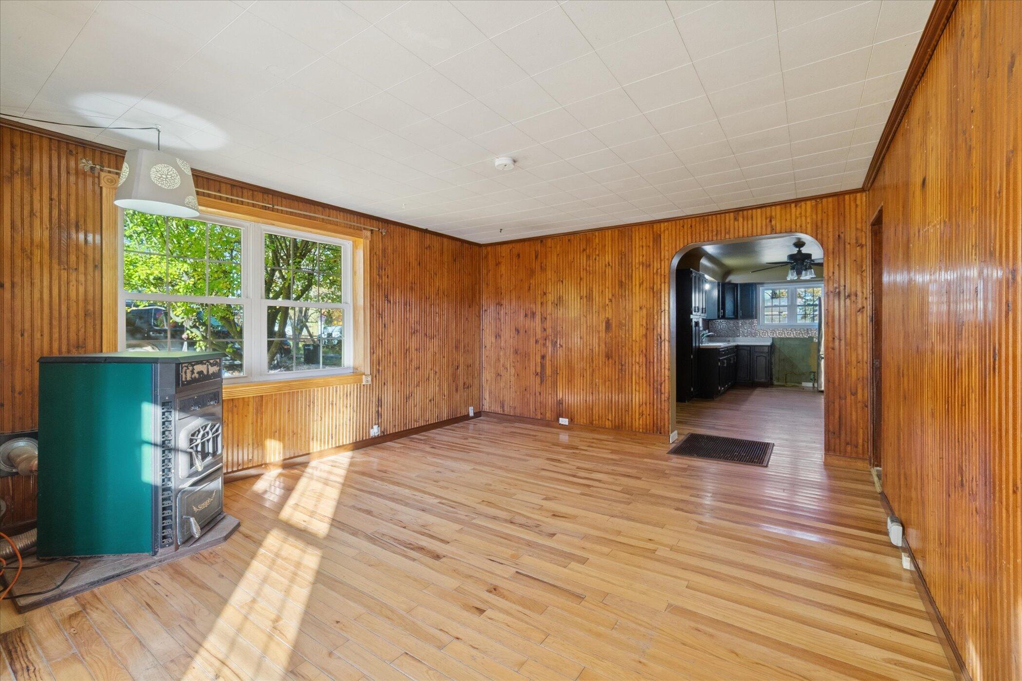 311 East Pine Street Edmore, MI 48829 - Photo 8 of 36 07-311-E-Pine-St-Windowstill