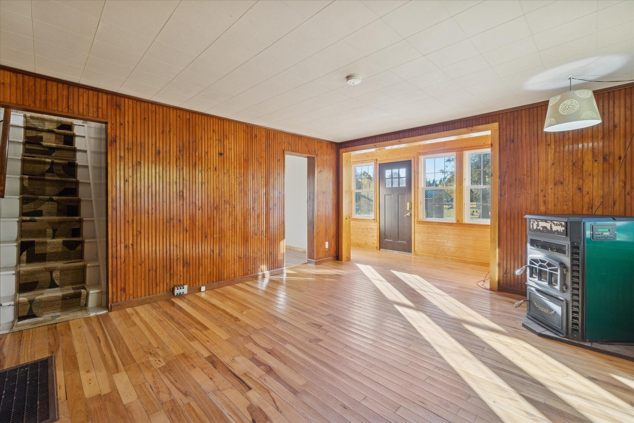 311 East Pine Street Edmore, MI 48829 - Photo 9 of 36 08-311-E-Pine-St-Windowstill