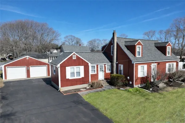 $685,000 | 11 Blackbird Road, South Kingstown, RI 02892