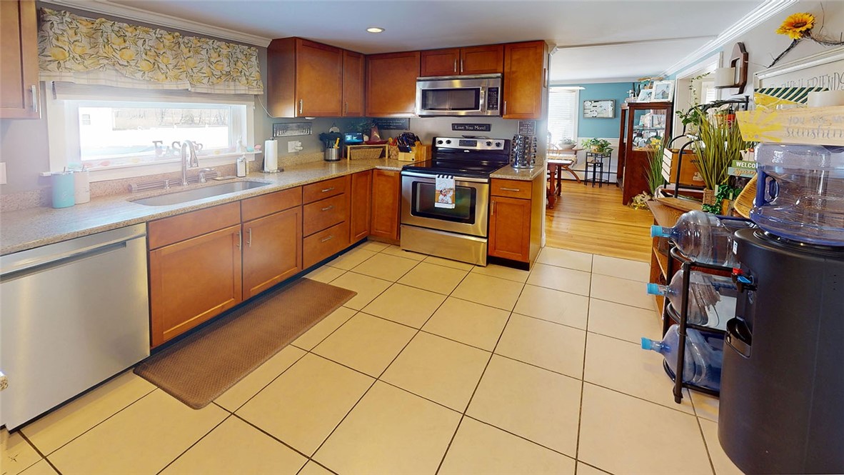 11 Blackbird Road South Kingstown, RI 02892 - Photo 9 of 27