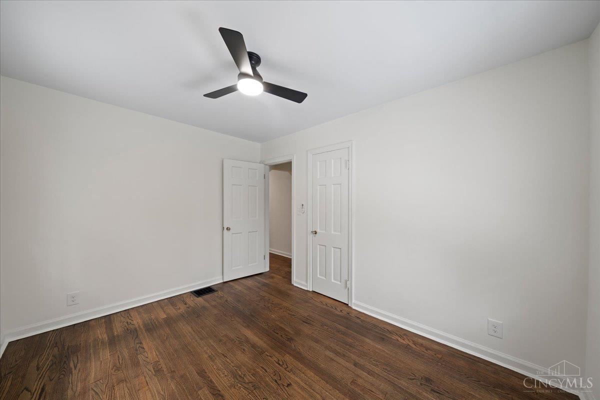 7158 Dunn Road Cincinnati, OH 45230 - Photo 11 of 35