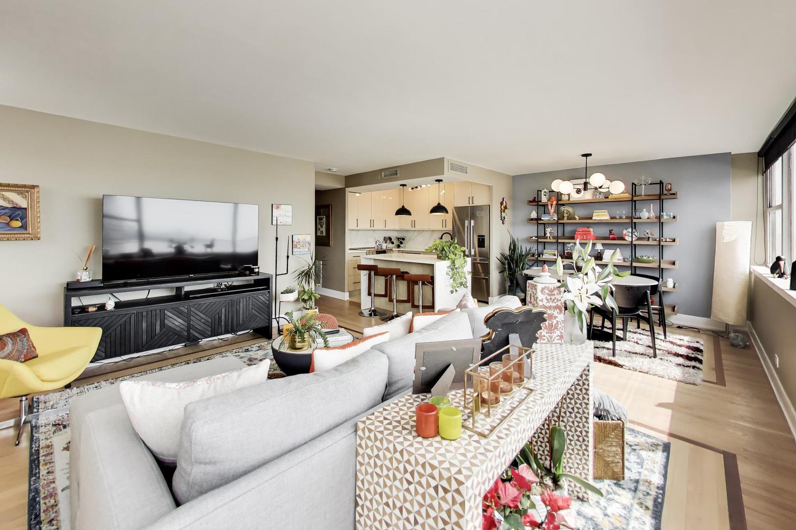 6301 North Sheridan Road, Unit 8V Chicago, IL 60660 - Photo 14 of 40