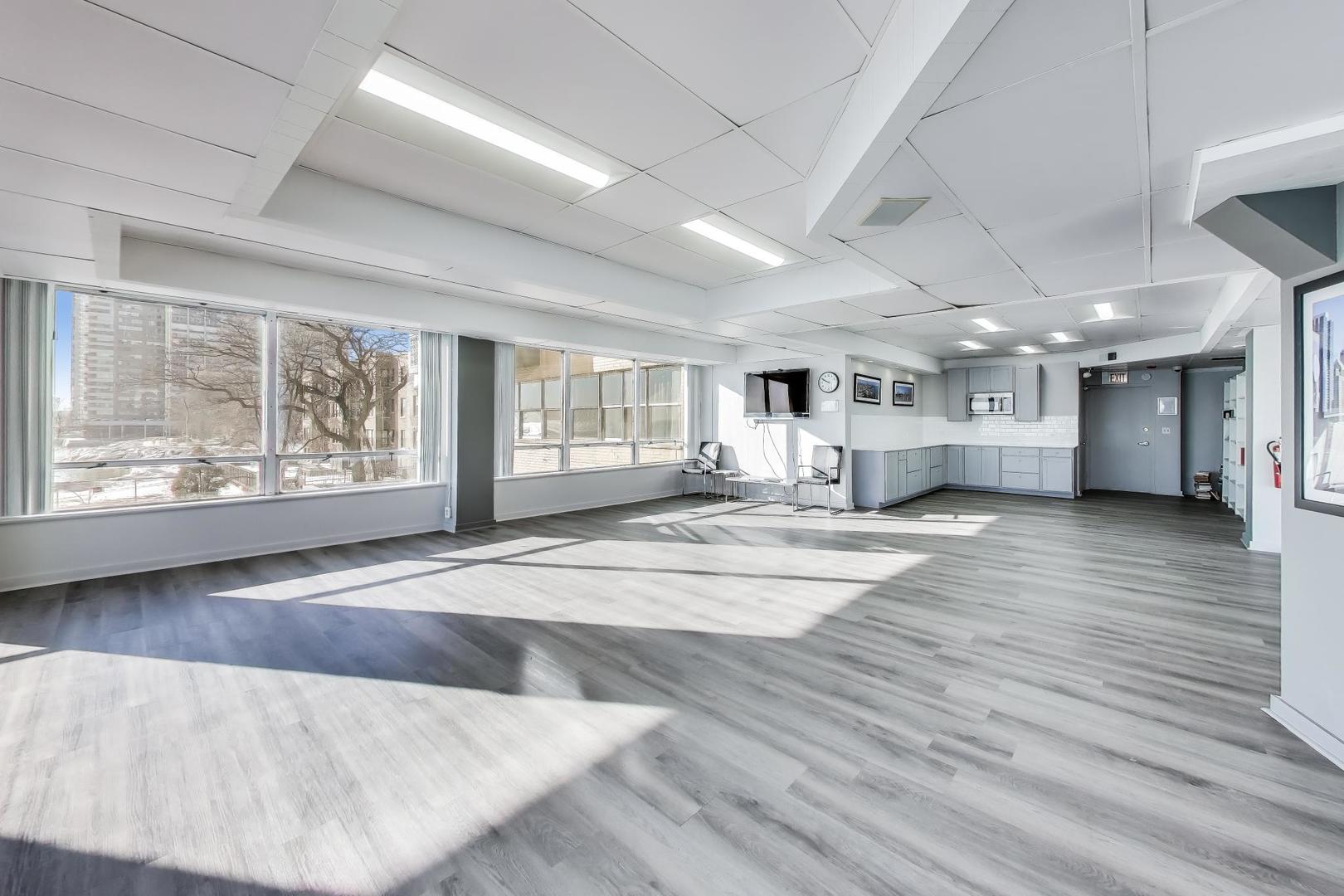 6301 North Sheridan Road, Unit 8V Chicago, IL 60660 - Photo 27 of 40
