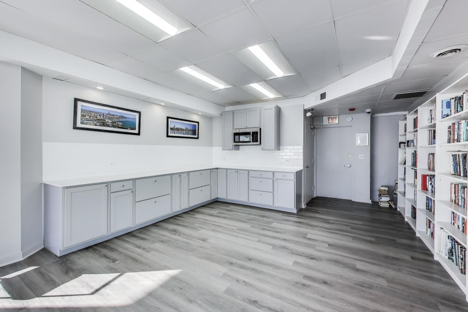 6301 North Sheridan Road, Unit 8V Chicago, IL 60660 - Photo 28 of 40