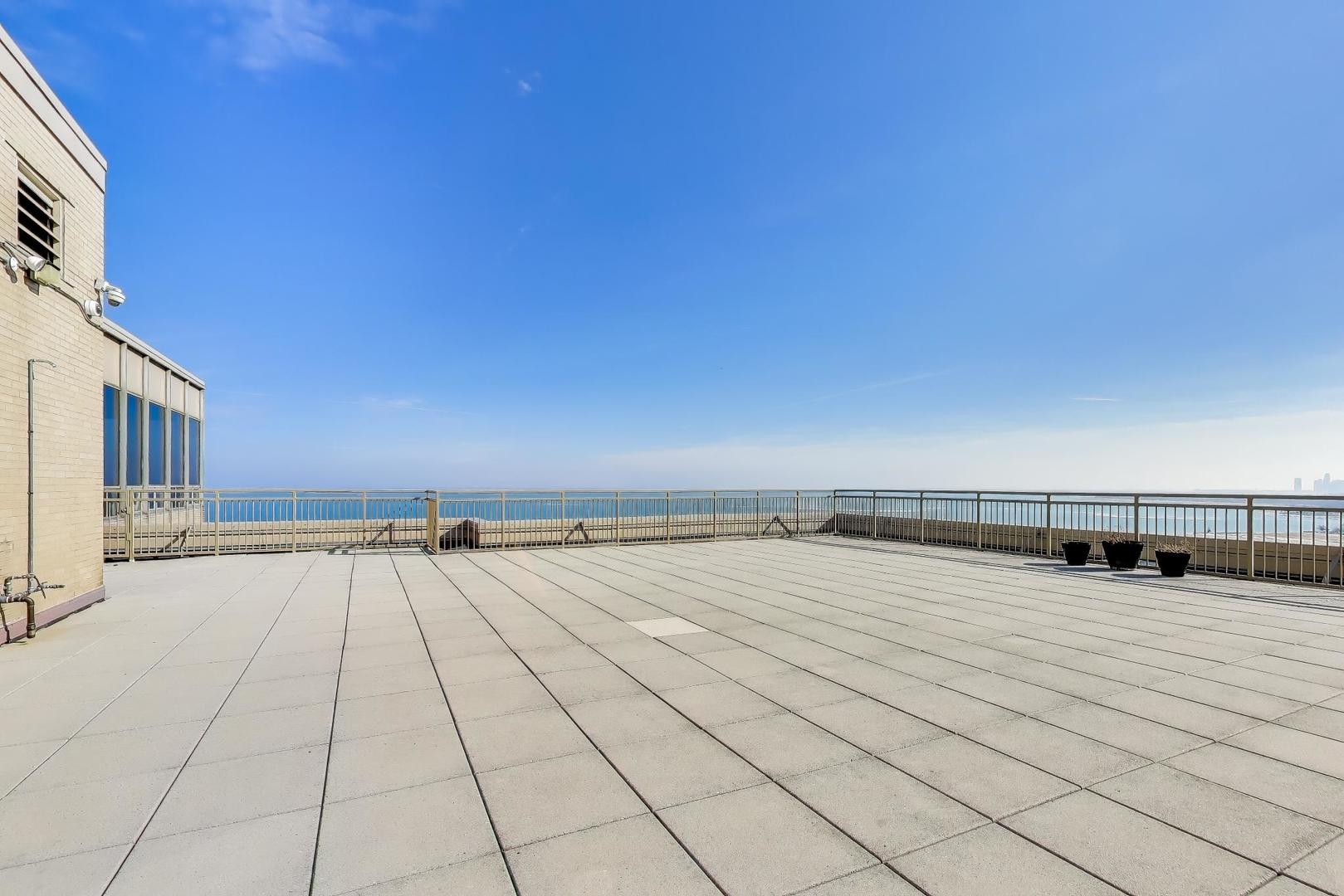6301 North Sheridan Road, Unit 8V Chicago, IL 60660 - Photo 31 of 40