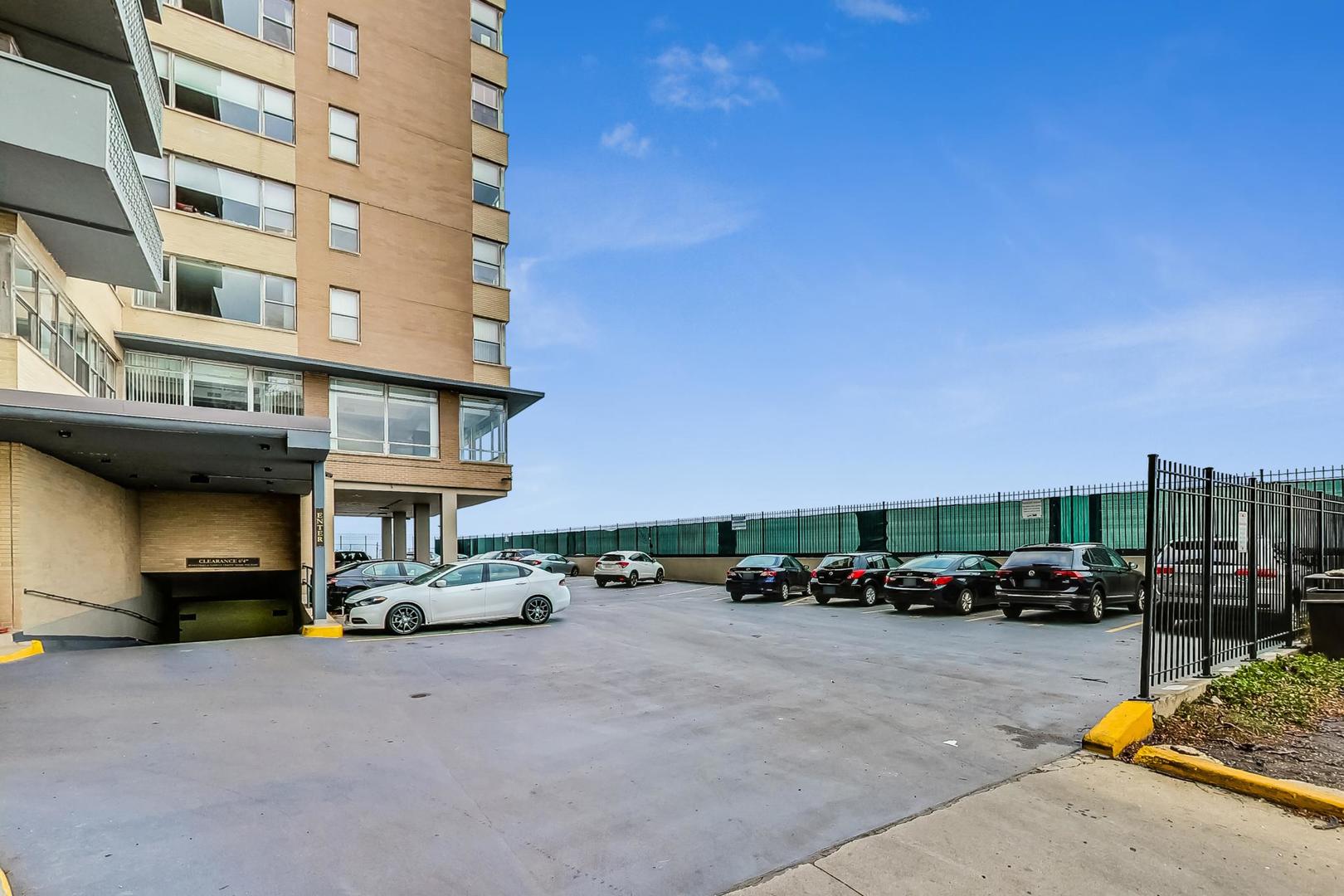6301 North Sheridan Road, Unit 8V Chicago, IL 60660 - Photo 36 of 40