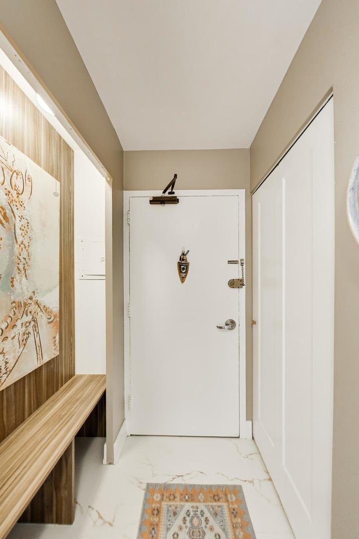 6301 North Sheridan Road, Unit 8V Chicago, IL 60660 - Photo 7 of 40