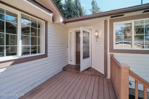 $750,000 | 2753 East Point Hayden Drive, Hayden, ID 83835