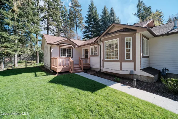 $750,000 | 2753 East Point Hayden Drive, Hayden, ID 83835