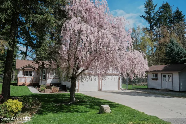 $750,000 | 2753 East Point Hayden Drive, Hayden, ID 83835