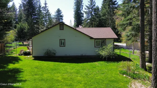 $750,000 | 2753 East Point Hayden Drive, Hayden, ID 83835