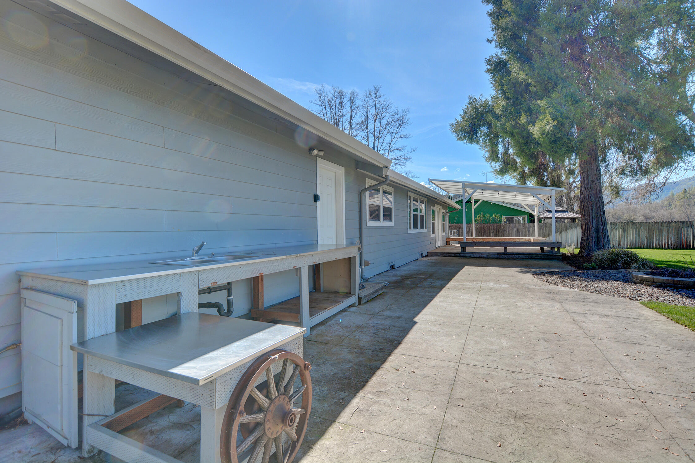 7441 Maple Lane Central Point, OR 97502 - Photo 58 of 68 59