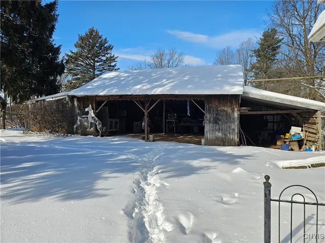 $324,900 | 8543 Jericho Road, Brutus, NY 13166