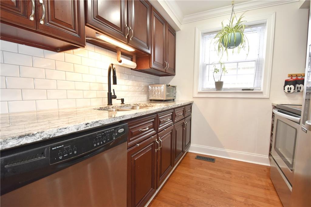 5491 Library Road, Unit 18 Bethel Park, PA 15102 - Photo 8 of 21 Gallery Image 8